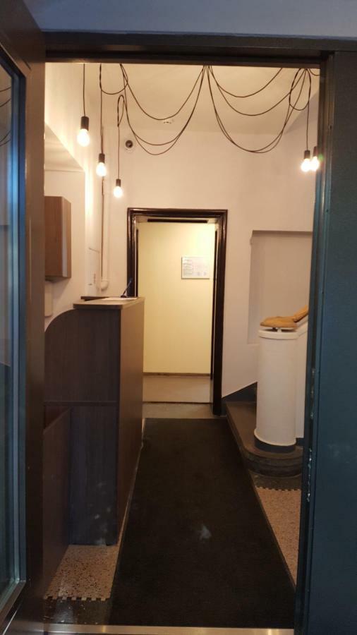 Bridge Hotel Рига Екстериор снимка
